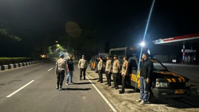 KRYD Gabungan Polsek Kuripan, Jaga Kamtibmas Malam Hari di Lombok Barat