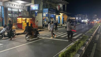 Ibadah Nyaman, Polisi Kawal Sholat Isya dan Tarawih di Kediri