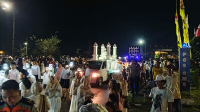 Masyarakat Apresiasi Polisi, Pawai Takbiran di Gerung Aman & Lancar