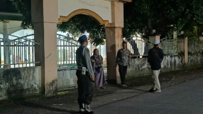 Polisi Kuripan Amankan Shalat Tarawih, Pastikan Lalu Lintas Lancar