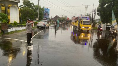 Aman & Nyaman! Polisi Kediri Kawal Ngabuburit Ramadan
