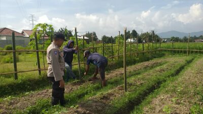 Sinergi Polisi dan Warga Kuripan: Sukseskan Program Ketahanan Pangan