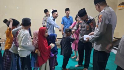 Polsek Gerung Gelar Buka Puasa dan Santunan, Bahagiakan Anak Yatim