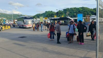 Ratusan Pemudik Tiba di Lembar: Keamanan Pelabuhan Jadi Prioritas Utama