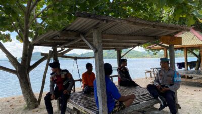 Keamanan Wisata Terjaga, Polsek Sekotong Sukses Laksanakan KRYD di Pantai Arjuna