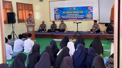 Polda NTB dan Kemenag Lombok Barat Sosialisasikan Empat Pilar Kebangsaan di Pesantren Darussalam