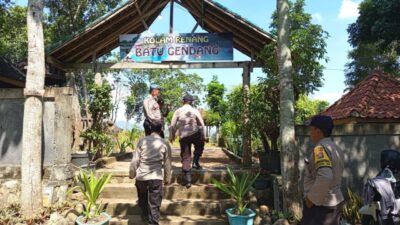 Patroli Intensif Polisi Jaga Keamanan Wisatawan Lebaran Topat di Lombok Barat