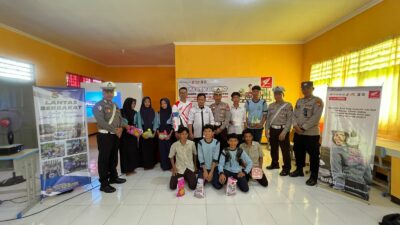 Polres Lombok Barat Edukasi Pelajar SMP Tentang Keselamatan Berkendara