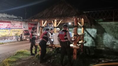 Patroli Preventif Polres Lombok Barat Tingkatkan Kamtibmas melalui Dialogis dan KEMOS 110