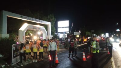 Pariwisata Senggigi Diperkuat Lewat Event Lari Malam Berkelas