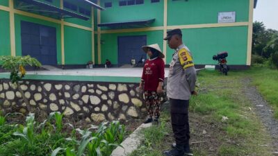 Bhabinkamtibmas Montong Are Dukung Ketahanan Pangan Lewat Pendampingan Petani
