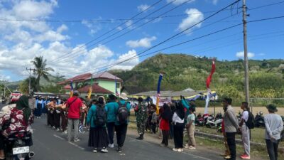 Semarak Lomba Gerak Jalan HUT RI ke-80 di Sekotong Berlangsung Meriah dan Aman