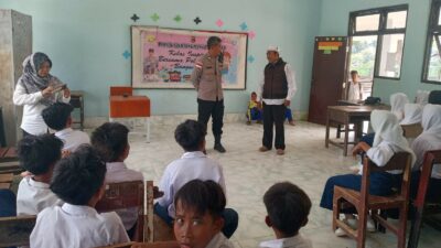 Polsek Sekotong Bangun Karakter Siswa SMPN SATAP 4 Lewat Edukasi Hukum dan Etika