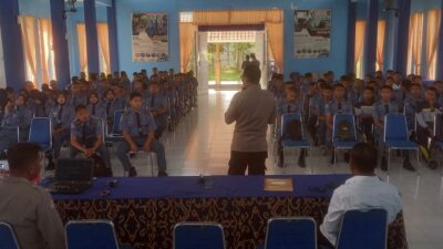 Bangun Generasi Sehat, Polres Lombok Barat Sosialisasi di SMKN 1 Lembar