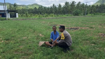 Bhabinkamtibmas Pelangan Gerakkan Warga Tanam Jagung untuk Ketahanan Pangan