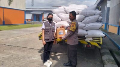 Amankan Stok Pangan, Polsek Gerung Dampingi Distribusi Jagung ke BULOG
